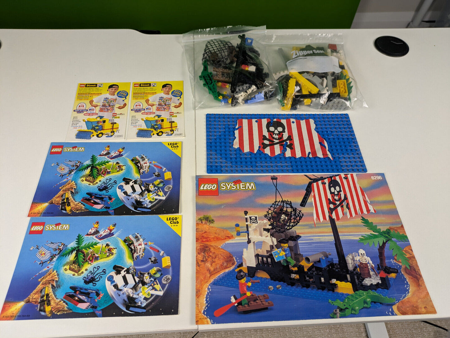 Lego Pirates: Pirates I: Shipwreck Island Set 6296