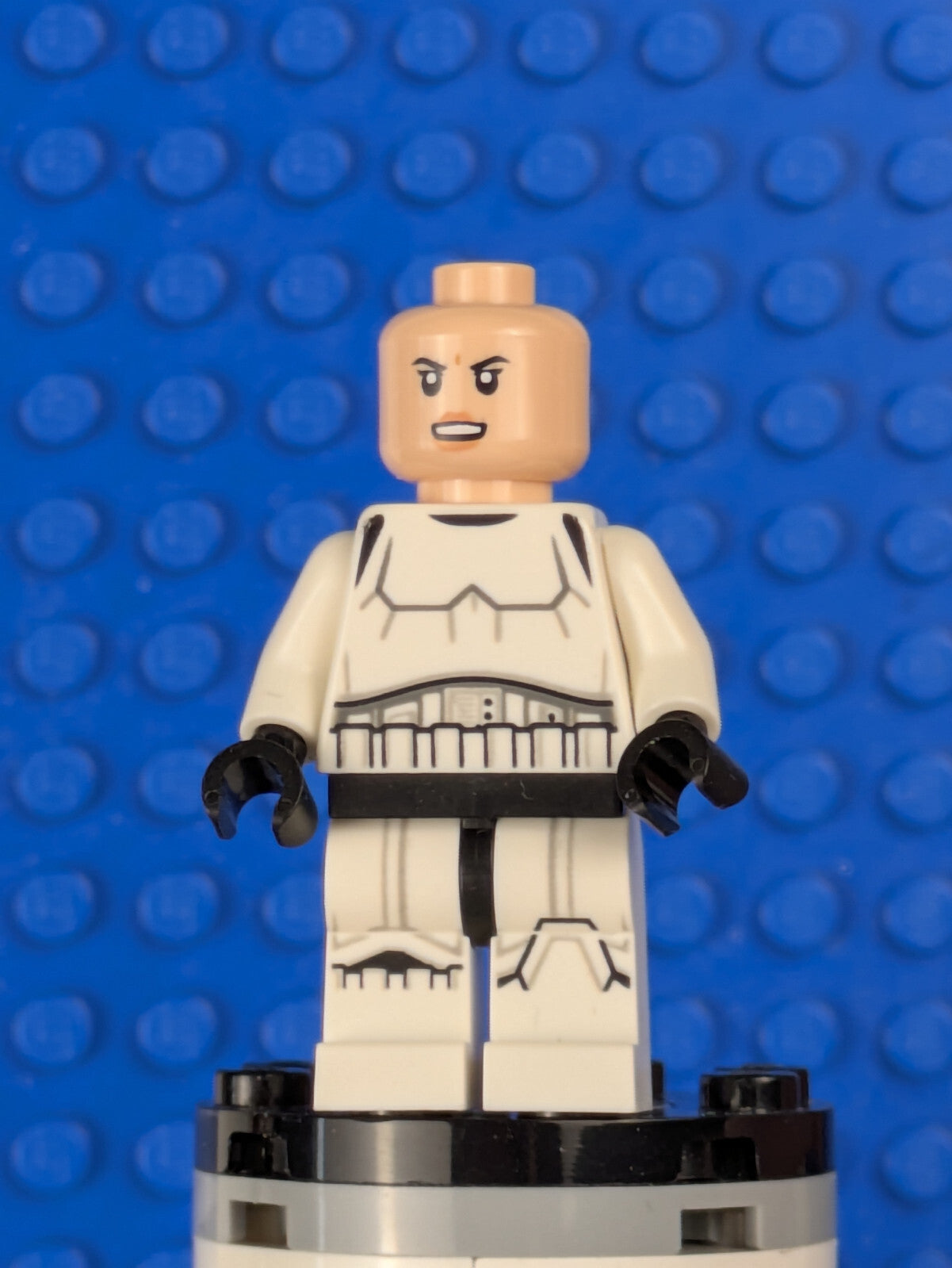 Lego Star Wars: The Mandalorian: Imperial Stormtrooper - Female sw1168 Set 75311