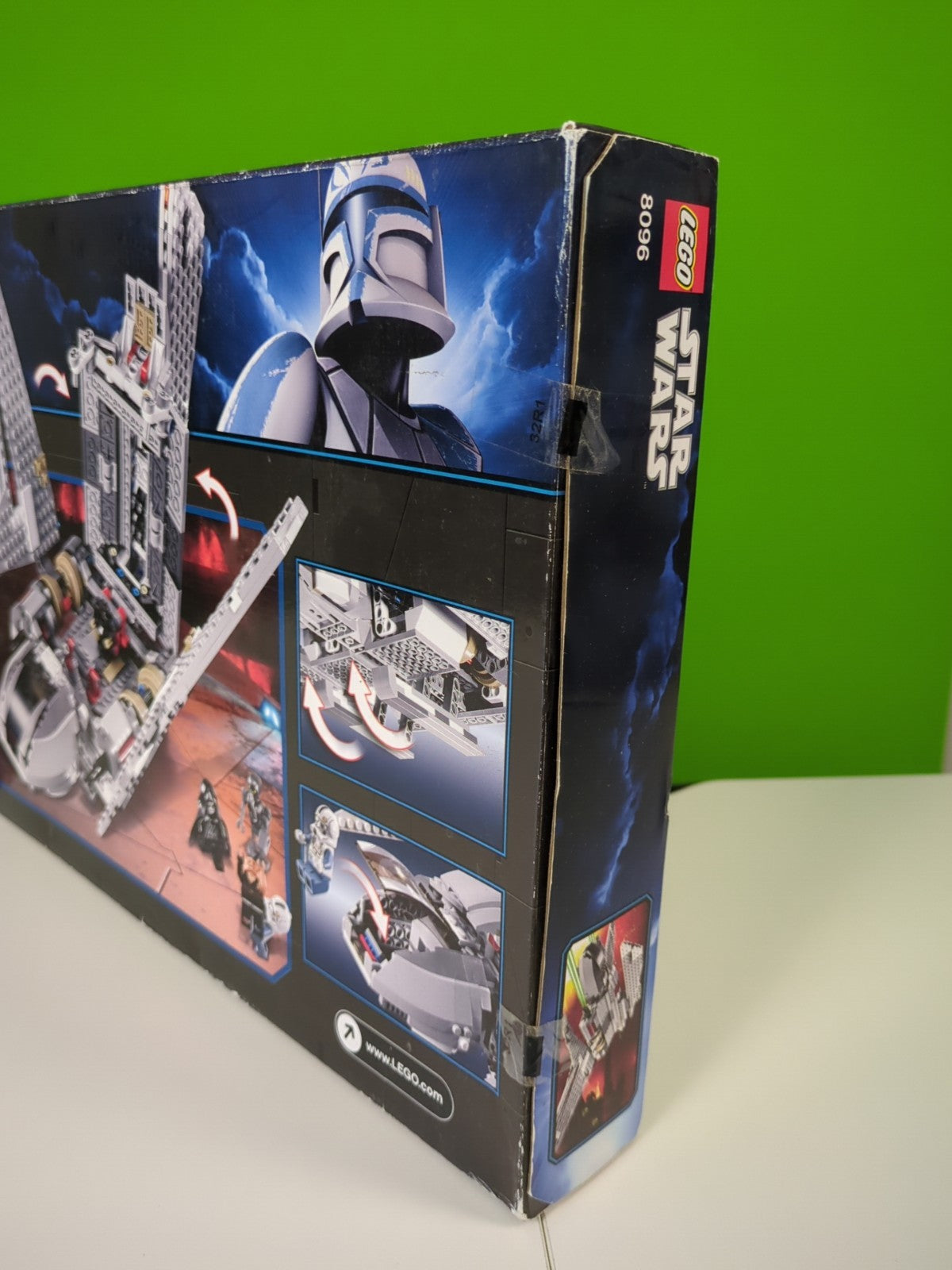 Lego Star Wars: Emperor Palpatine's Shuttle Set 8096 - BRAND NEW!