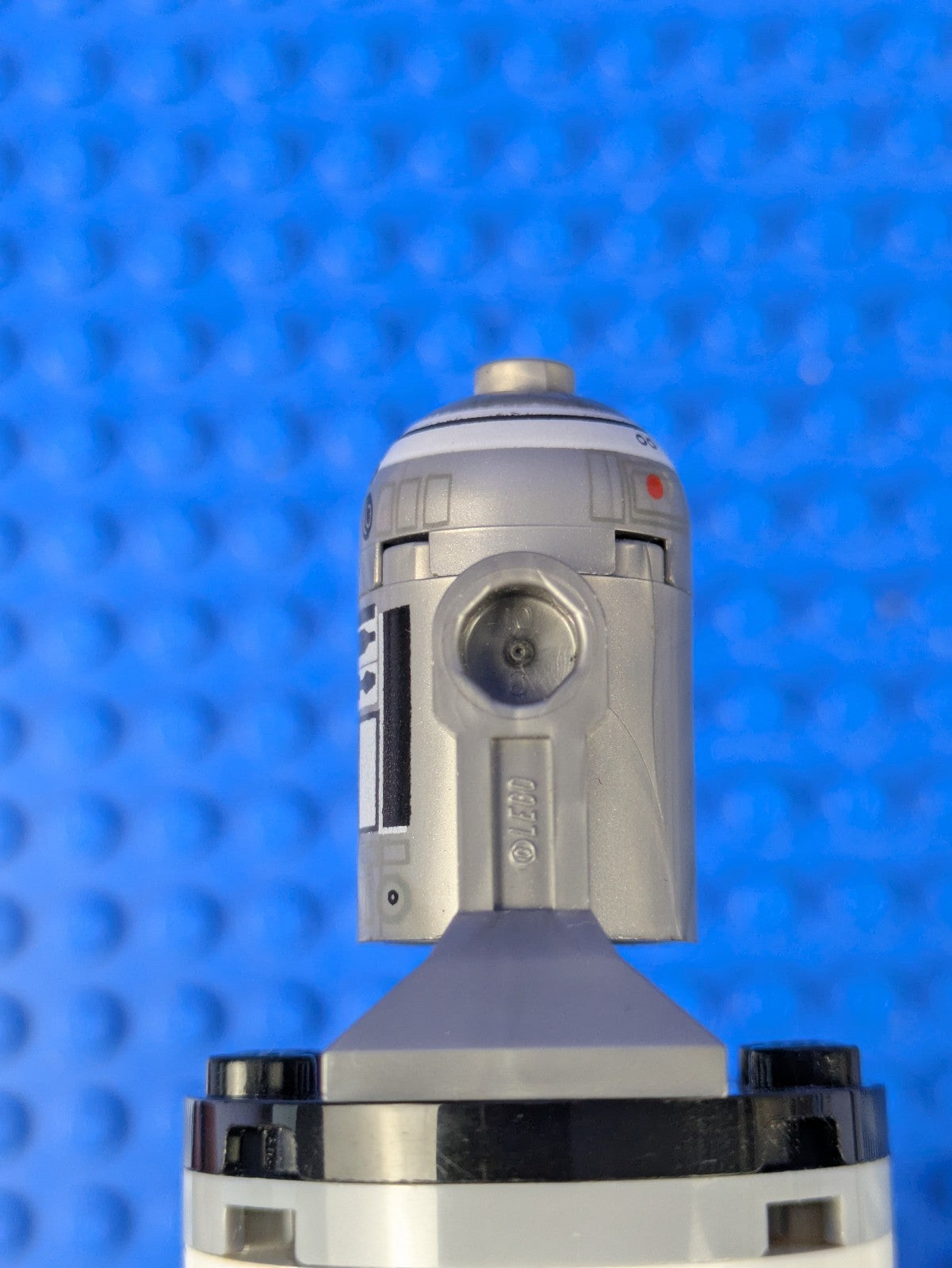 Lego Star Wars: Astromech Droid - R2-Q2 (Small Red Dots) sw0303 Set 7915