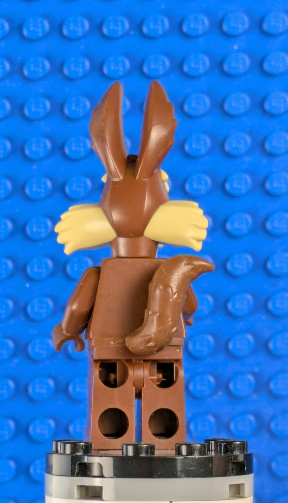 Lego Collectible Minifigures: Looney Tunes: Wile E. Coyote collt-3 Set 71030