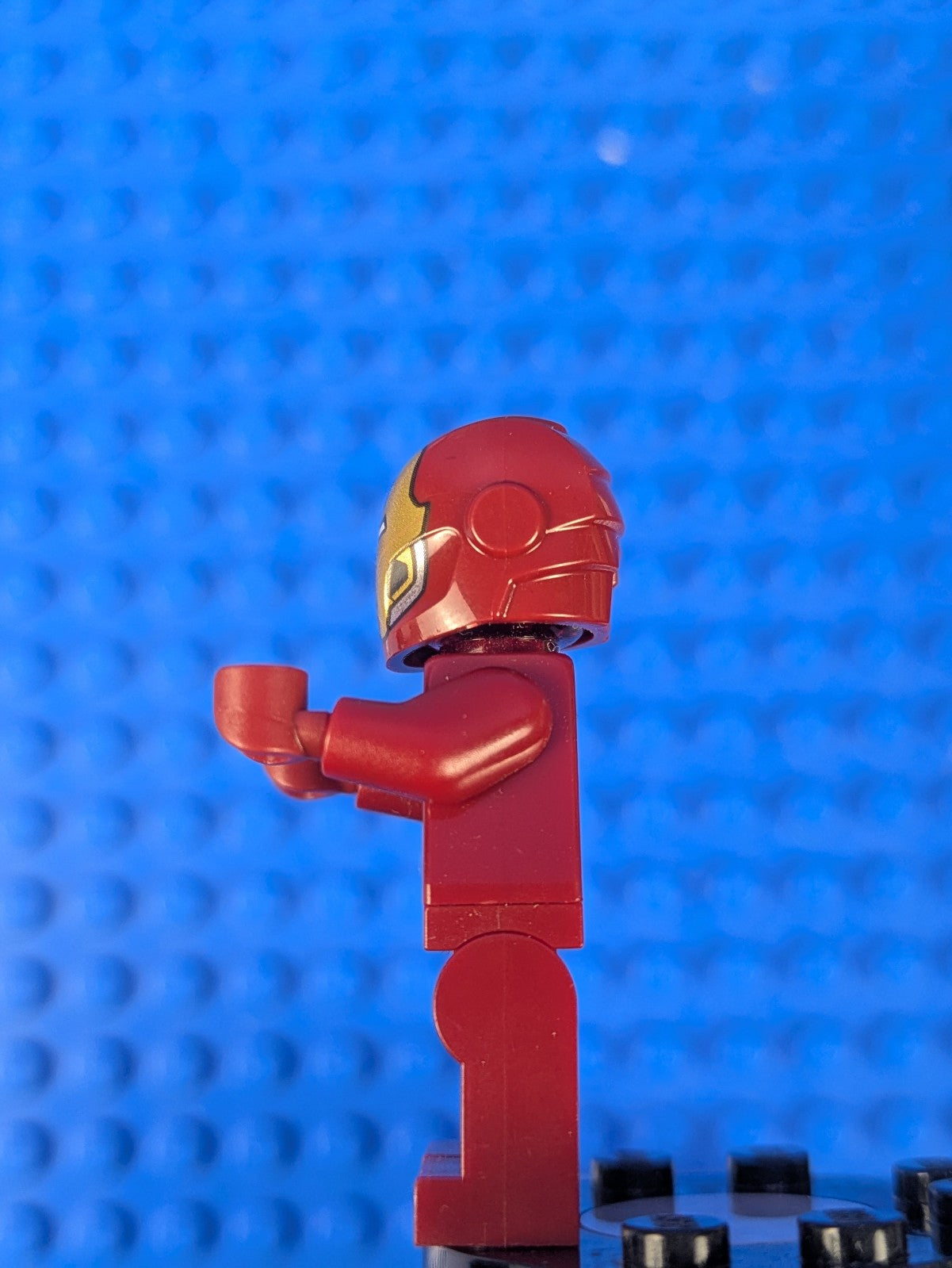 Lego Super Heroes: Iron Man - Silver Hexagon on Chest sh0612 Sets 76166, 242210
