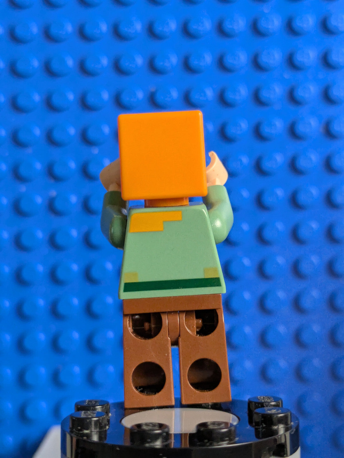 Lego Minecraft: Alex - Reddish Brown Legs min017 Sets 21121, 662308