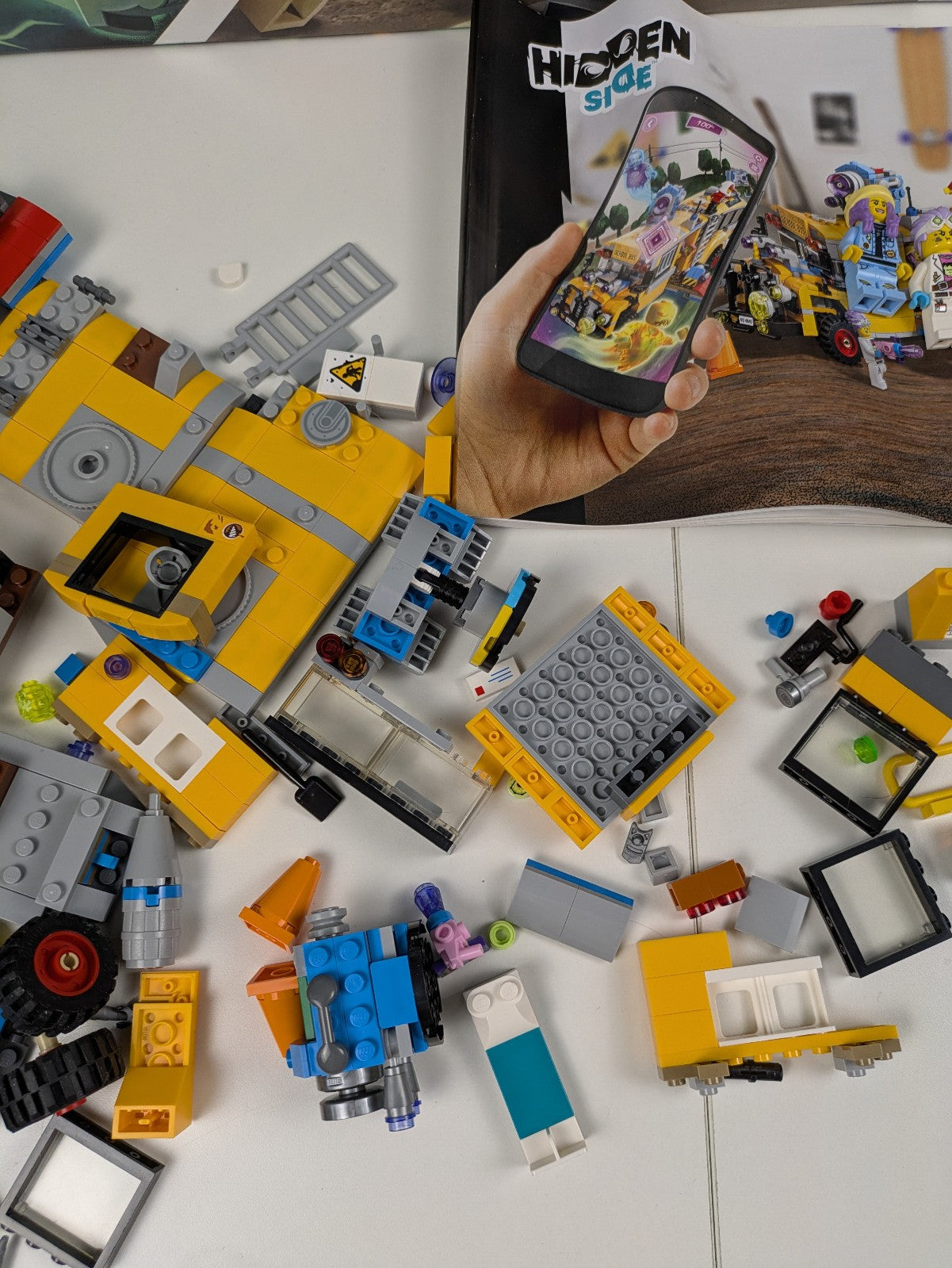 Lego Hidden Side: Paranormal Intercept Bus 3000 Set 70423 - Incomplete Set