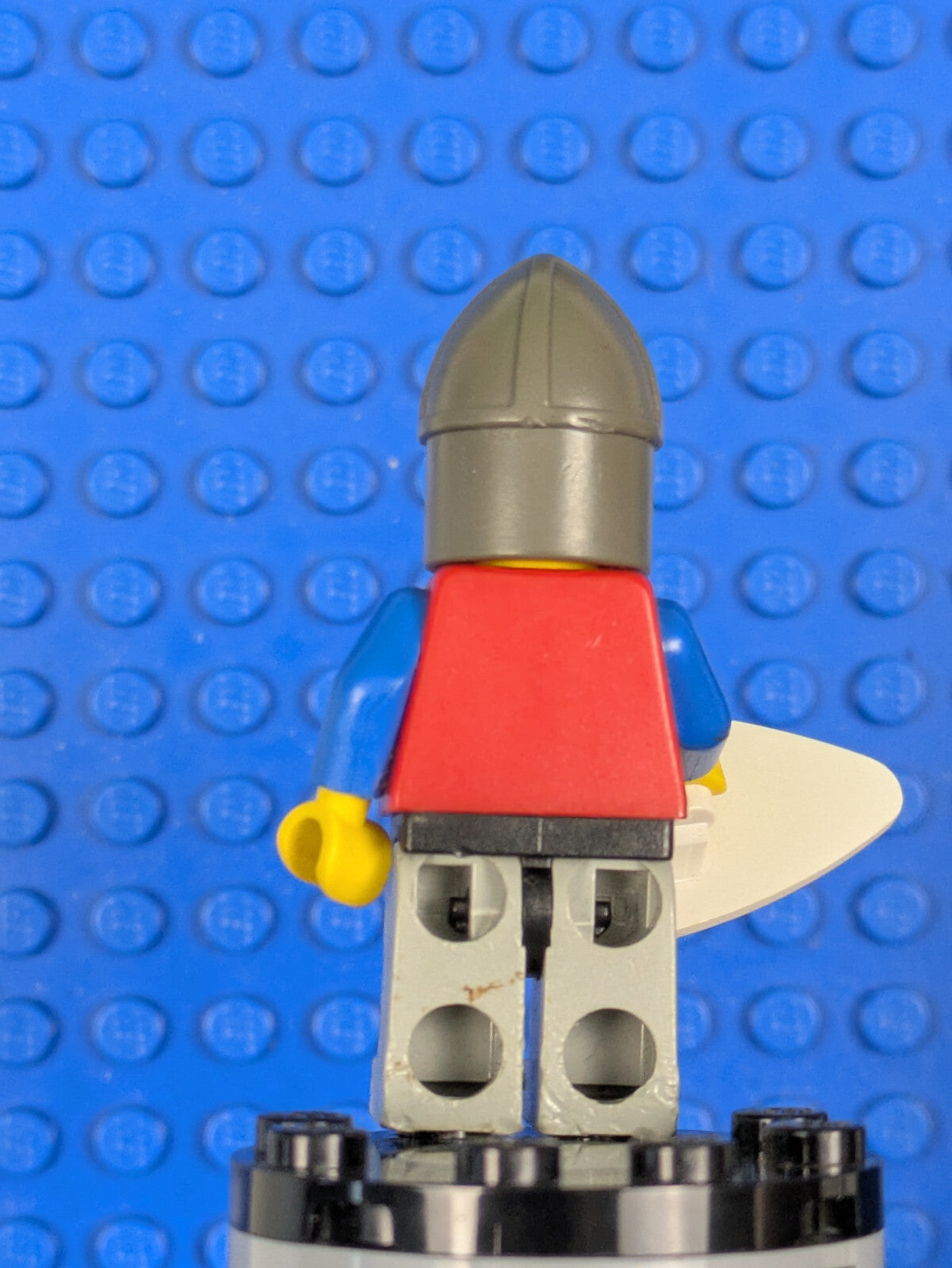 Lego Castle: Royal Knights: Scale Mail - Red with Blue Arms cas158 Set 6078