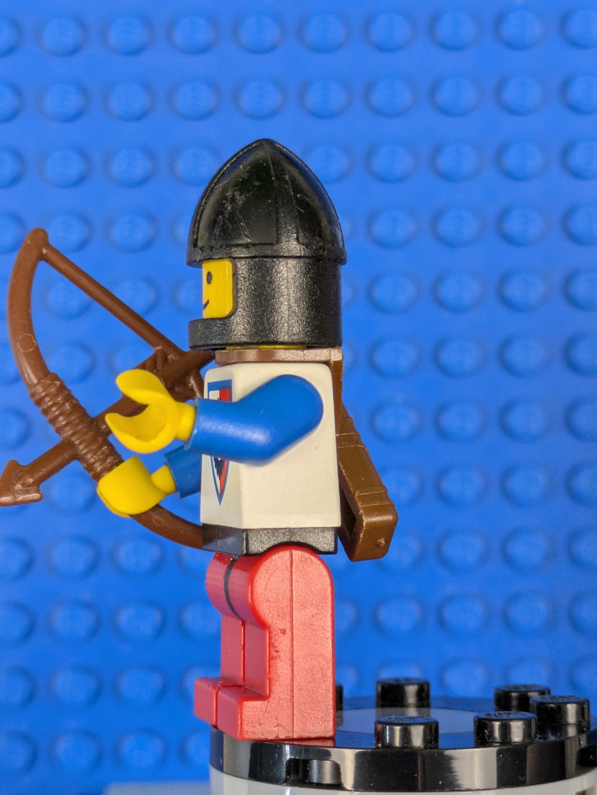 Lego Castle: Knight 1 - Black Chin-Guard with Quiver cas239 Set 6090