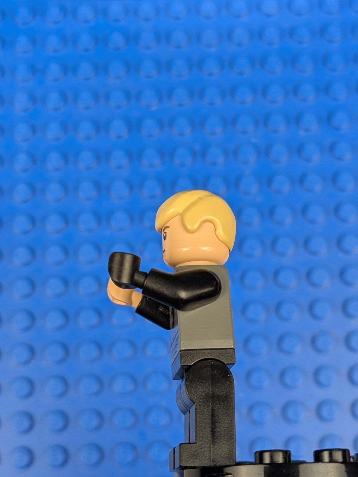 Lego Star Wars: Luke Skywalker (Dark Bluish Gray Jedi Robe) sw0395 Set 9496