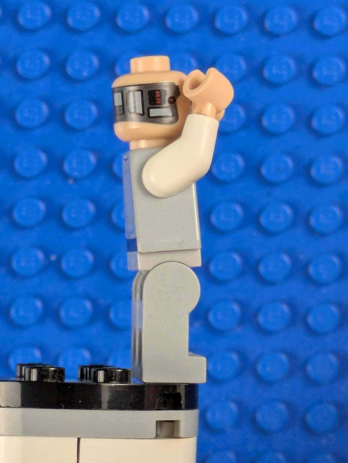 Lego Star Wars: Episode 4-6: Lobot Light Nougat Black Eyebrows sw0400 Set 9678