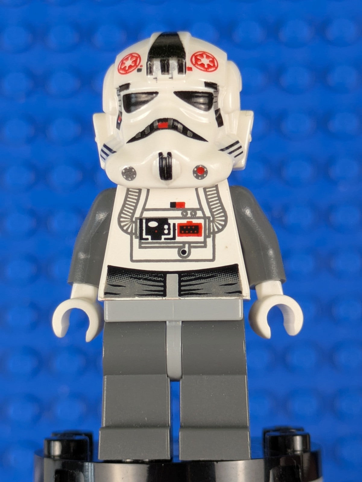 Lego Star Wars: AT-AT Driver - Red Imperial Logo sw0262 Sets 8129, 8084