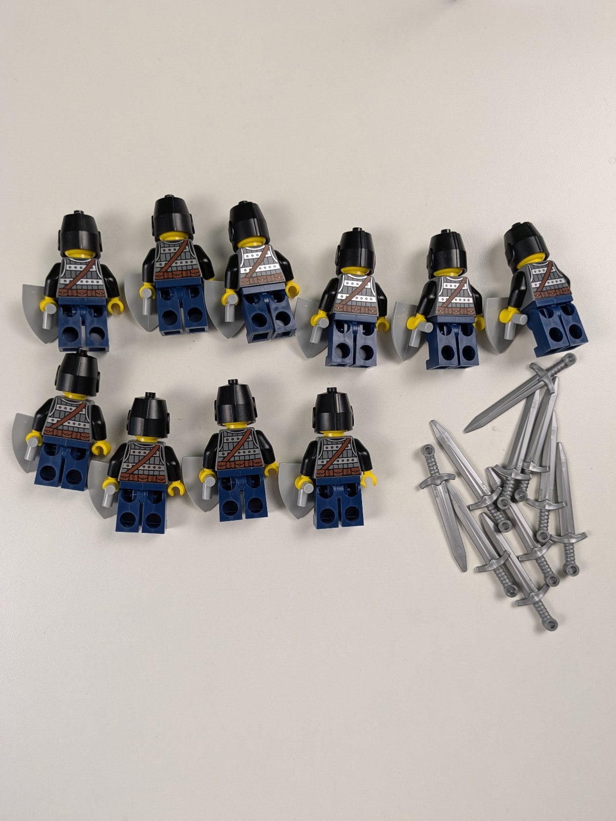 Lego LEGO Ideas (CUUSOO): Vikings: Squad of Viking Shield-Maiden (10X) Set 21343