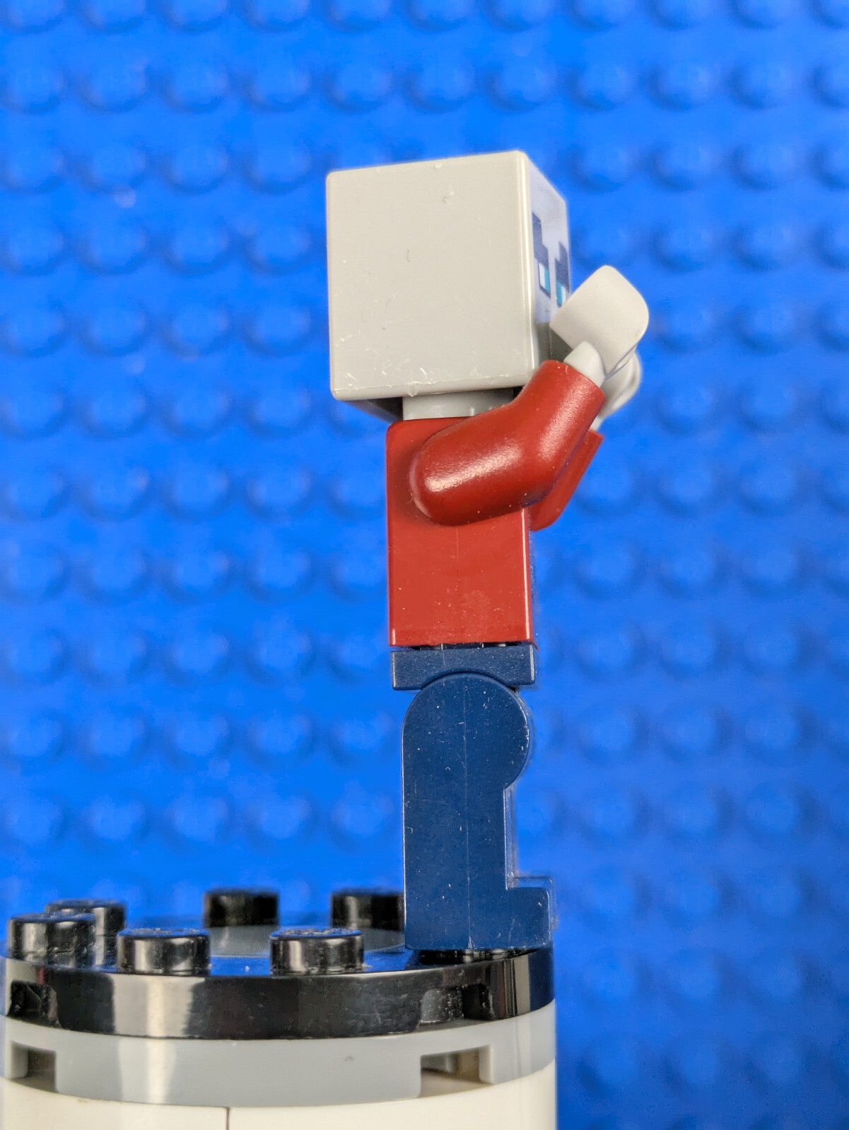 Lego Minecraft: Illager (Pillager) - Wide Eyes min081 Sets 21159, 662306