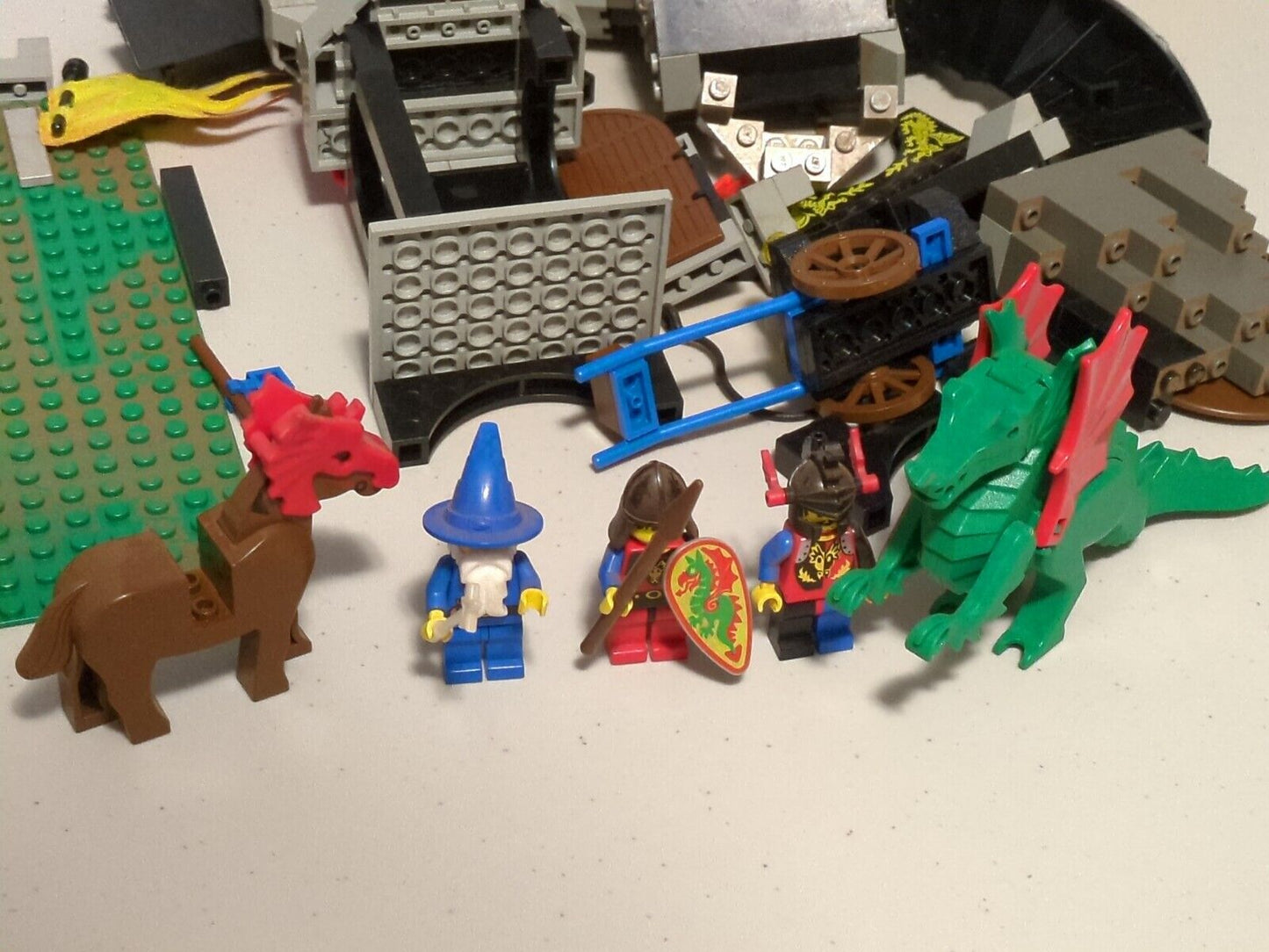 Lego Castle: Dragon Knights: Majisto's Tower 1906 Vintage Set