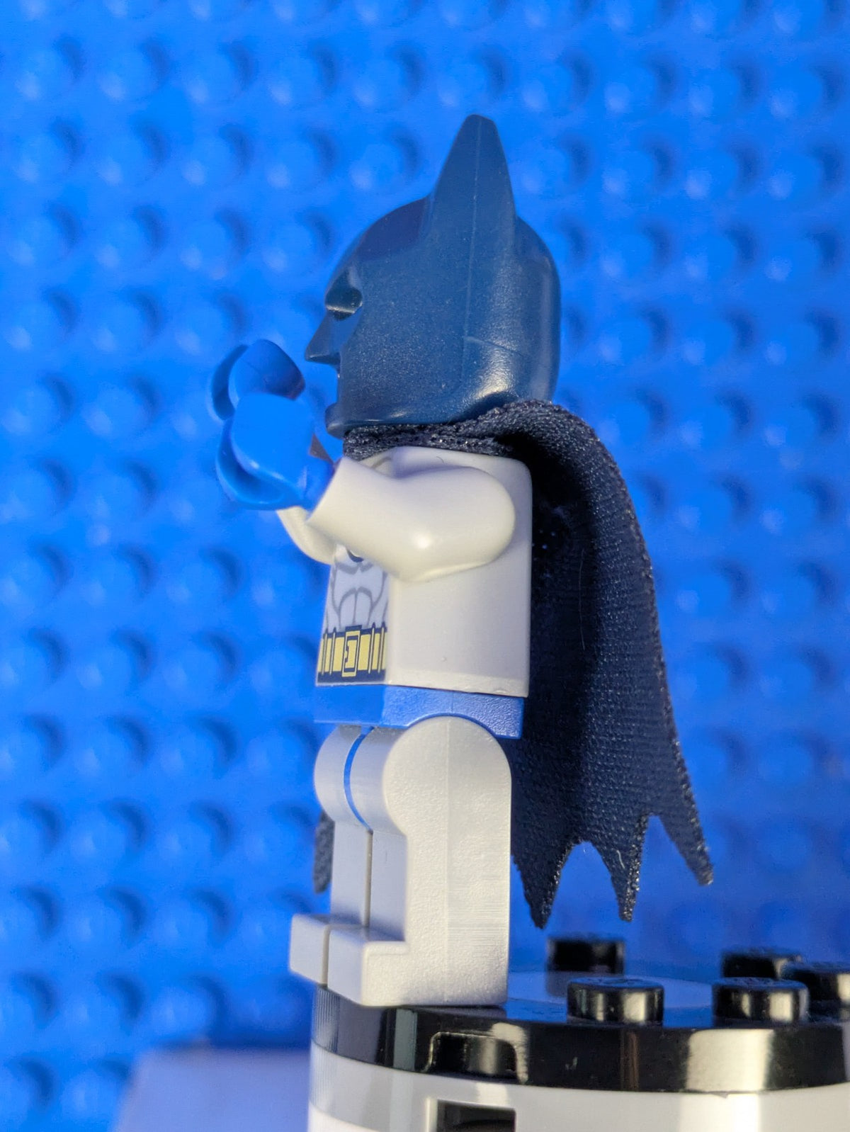 Lego Super Heroes: Batman - Light Bluish Gray Suit sh0111 Sets 10672, 10724
