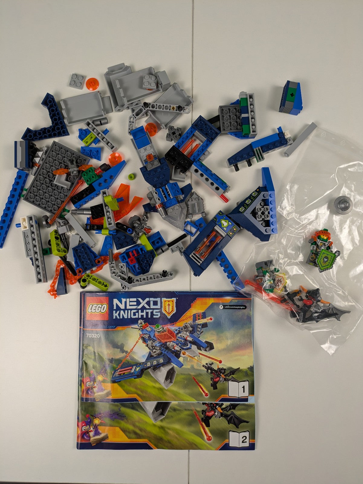 Lego NEXO KNIGHTS Collection: 12 Assorted Sets - Ultimate Collection!