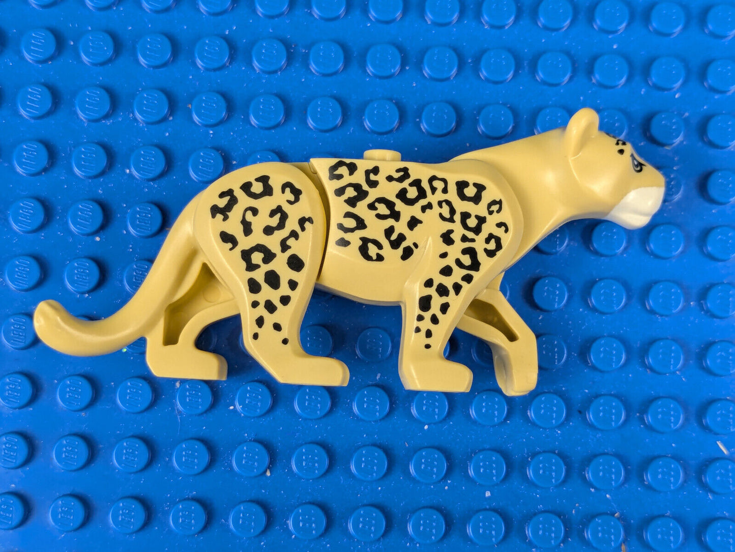 Lego City: Cat - Large (Leopard) Black Nose and Spot bb0787c01pb02 Set 60161