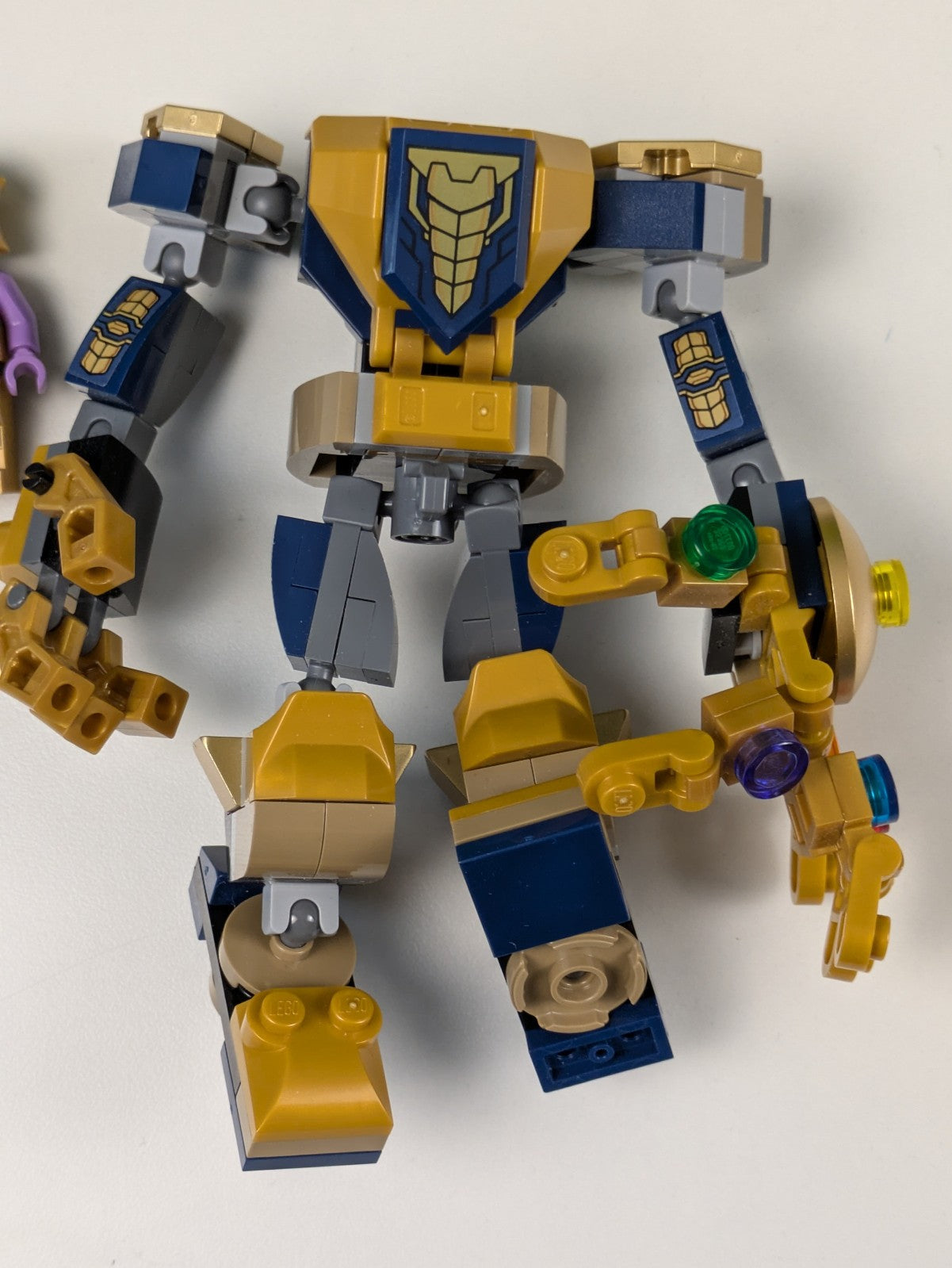 Lego Super Heroes: Avengers: Thanos Mech Set 76141 - Thanos Pearl Gold Outfit