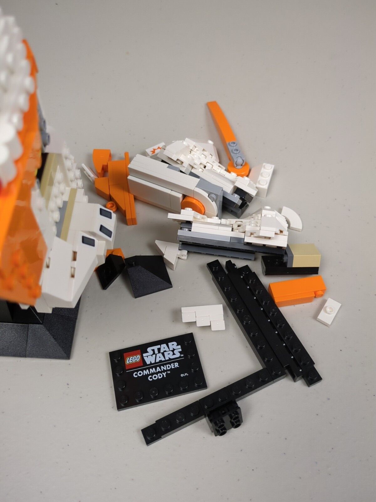 Lego Star Wars: Helmet Collection: Clone Commander Cody Helmet Set 75350