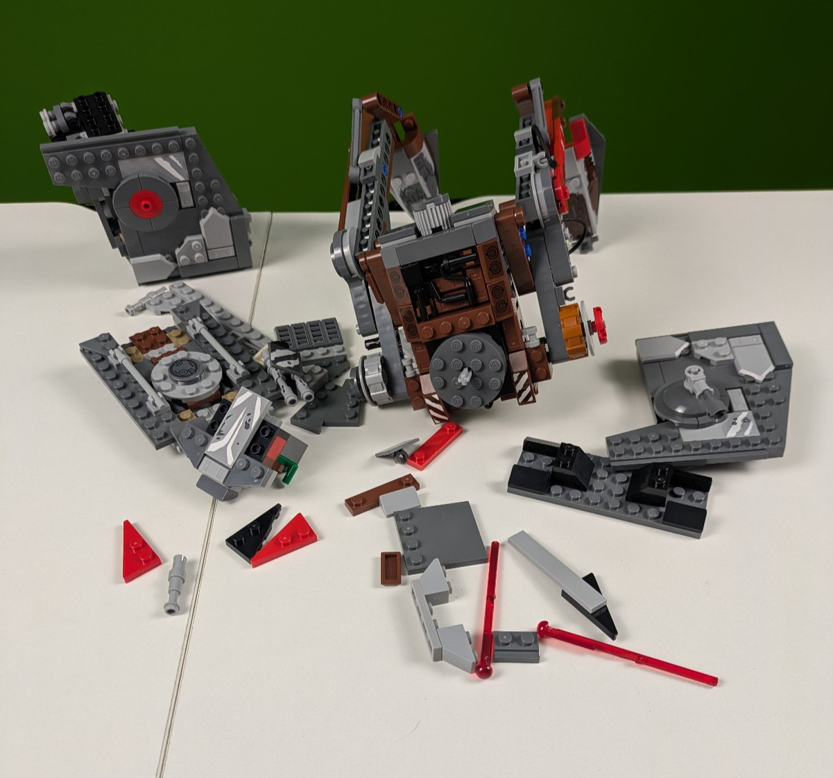 Lego Star Wars: The Mandalorian: AT-ST Raider Set 75254 - Incomplete Set