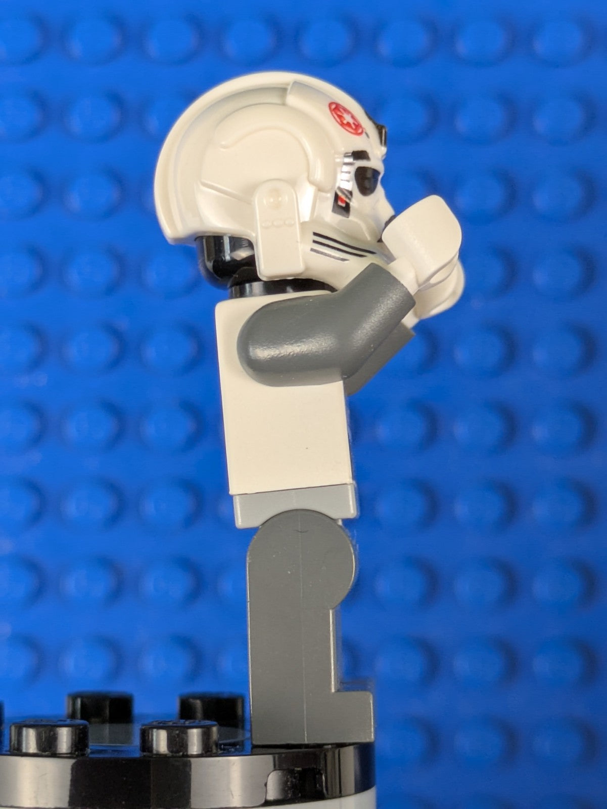 Lego Star Wars: AT-AT Driver - Red Imperial Logo sw0262 Sets 8129, 8084