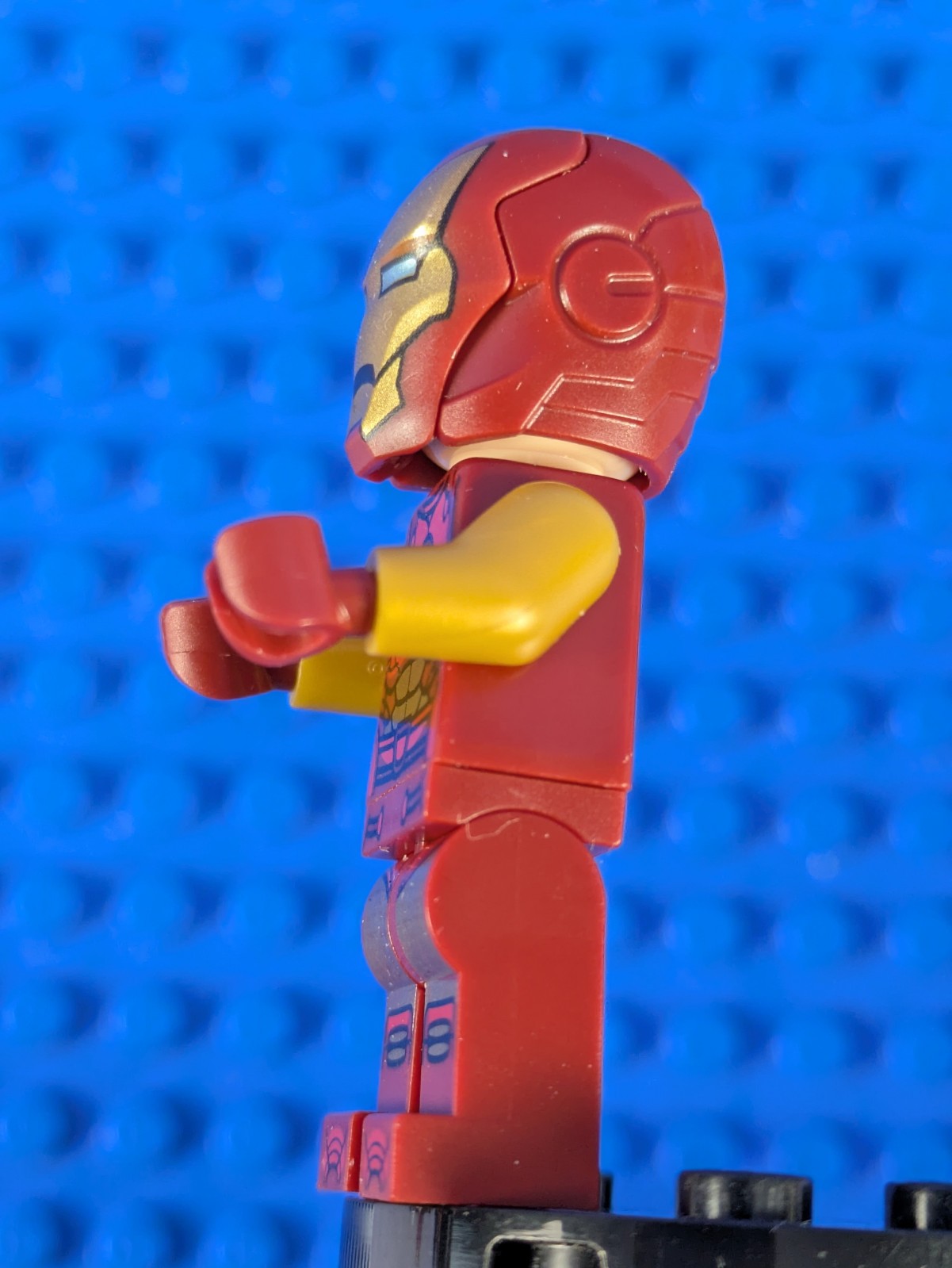 Lego Super Heroes: Avengers: Iron Man - Dark Red sh1008 Sets 76310, 76307
