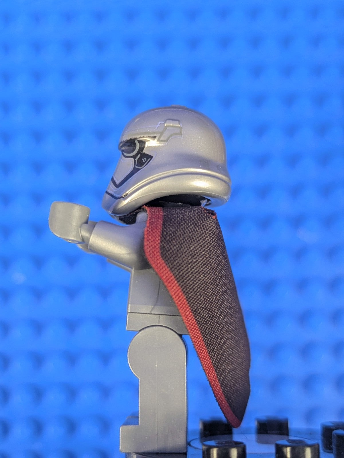 Lego Star Wars: Captain Phasma (Pointed Mouth Pattern) sw0904 Set 75201