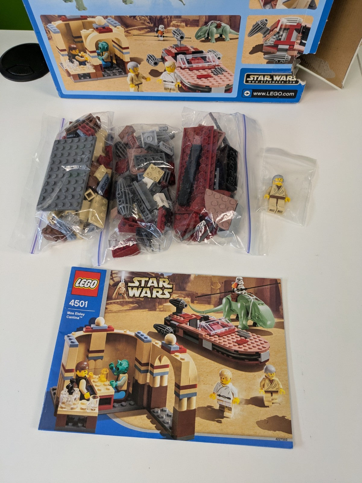 Lego Star Wars: Mos Eisley Cantina (Blue Box) Set 4501