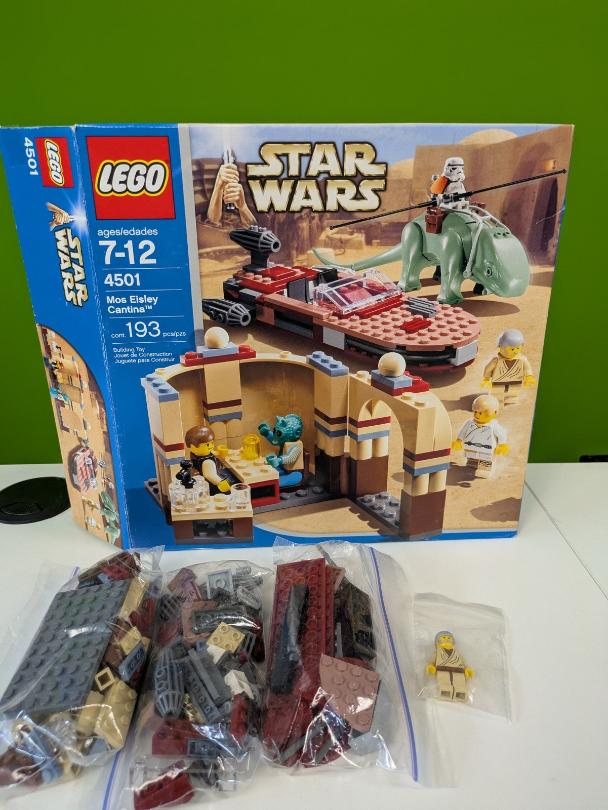 Lego Star Wars: Mos Eisley Cantina (Blue Box) Set 4501