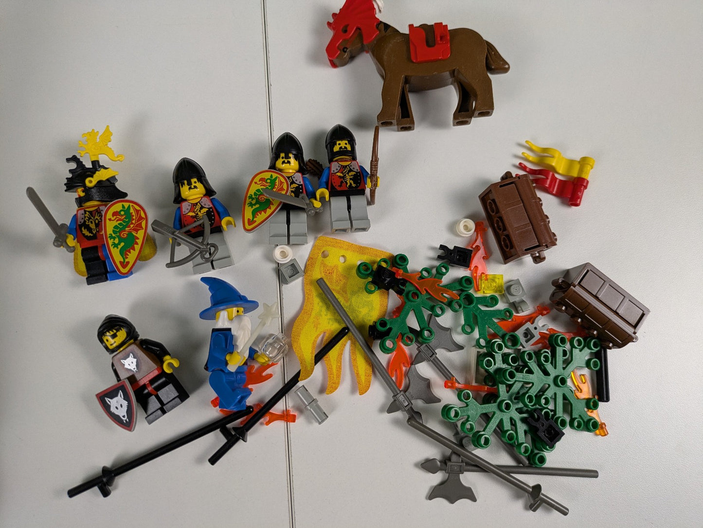 Lego Castle: Dragon Knights: Fire Breathing Fortress Set 6082 - w/ Instructions