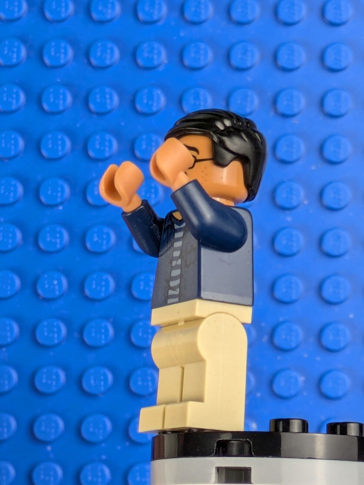 Lego Jurassic World: Franklin Webb - Dark Blue Shirt jw022 Set 75929