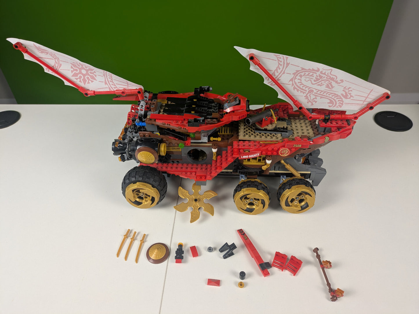 Lego NINJAGO: Secrets of the Forbidden Spinjitzu: Land Bounty Set 70677