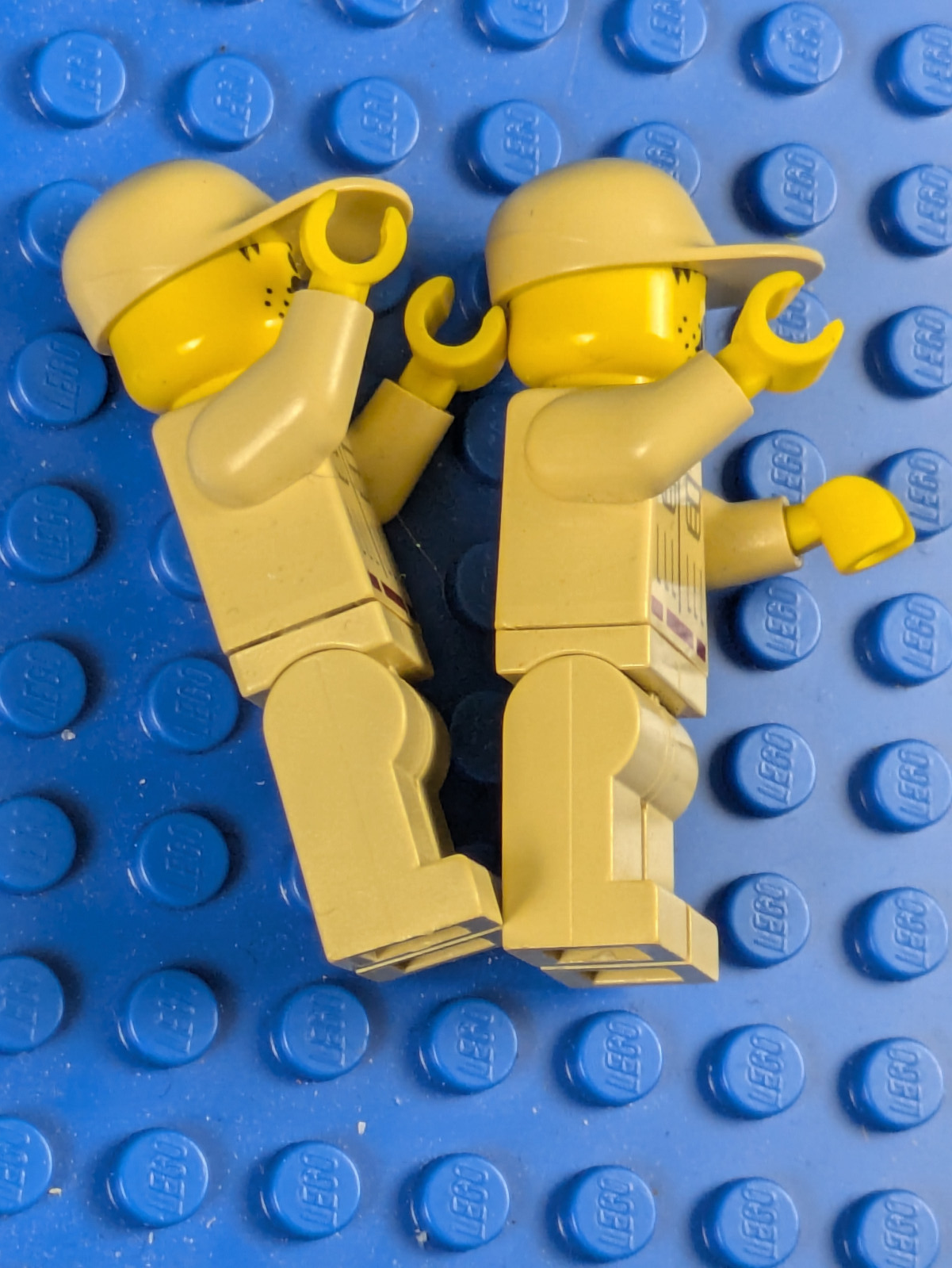 Lego Star Wars: Rebel Technician - Tan Uniform (2X) sw1034 Sets 7140, 7142