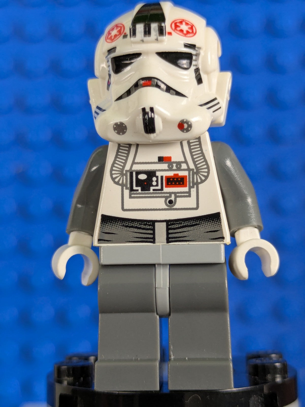 Lego Star Wars: AT-AT Driver - Red Imperial Logo sw0262 Sets 8129, 8084