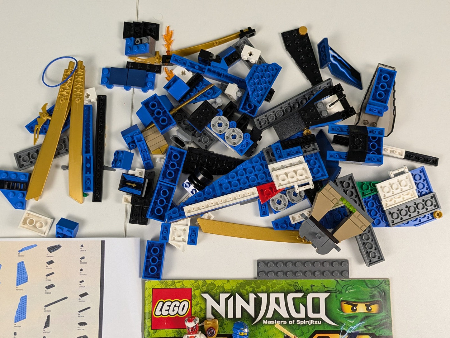 Lego NINJAGO: Rise of the Snakes: Jay's Storm Fighter Set 9442 - Incomplete Set