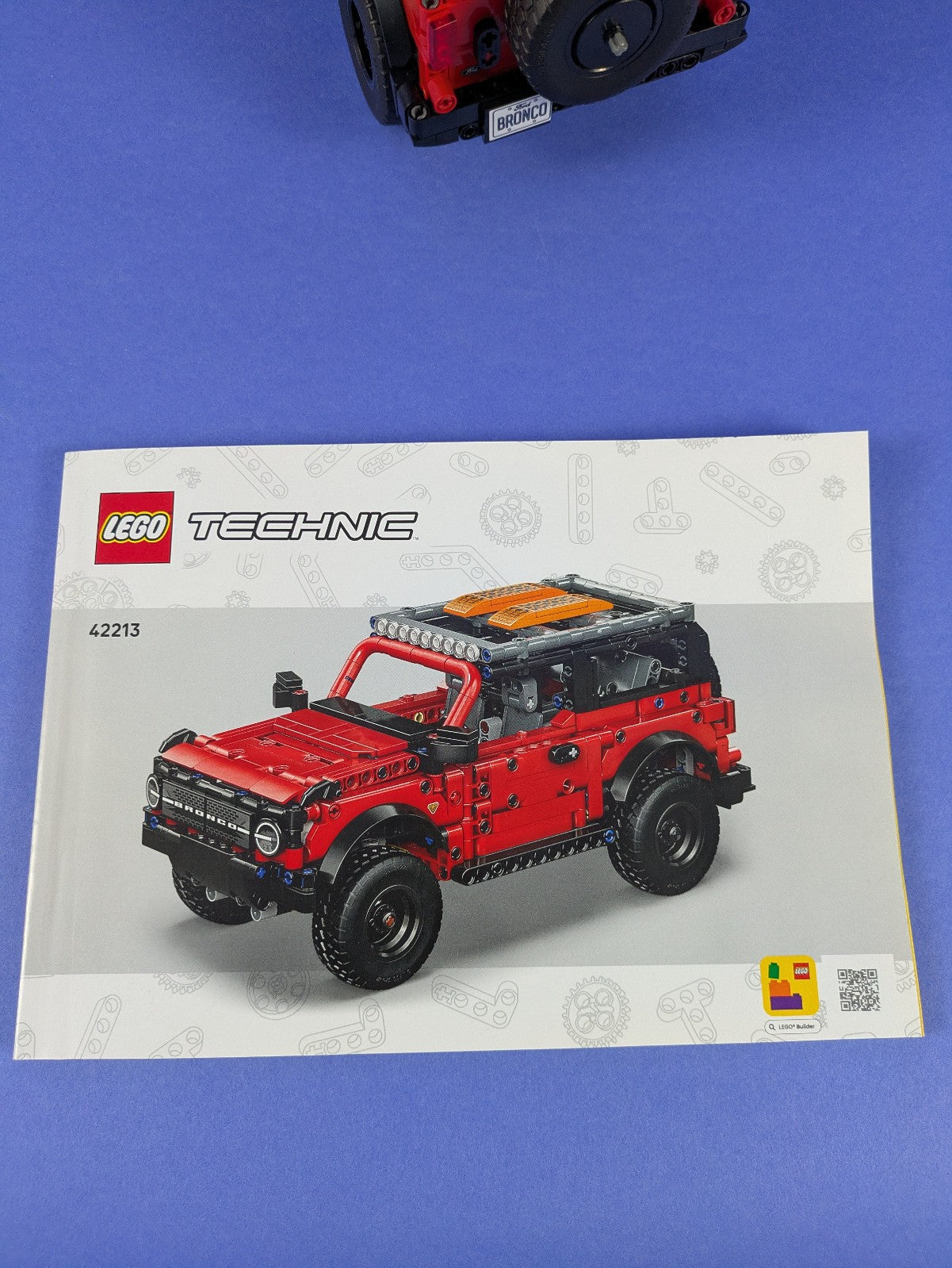 Lego Technic: Model: Off-Road: Ford Bronco SUV Set 42213 Complete Set
