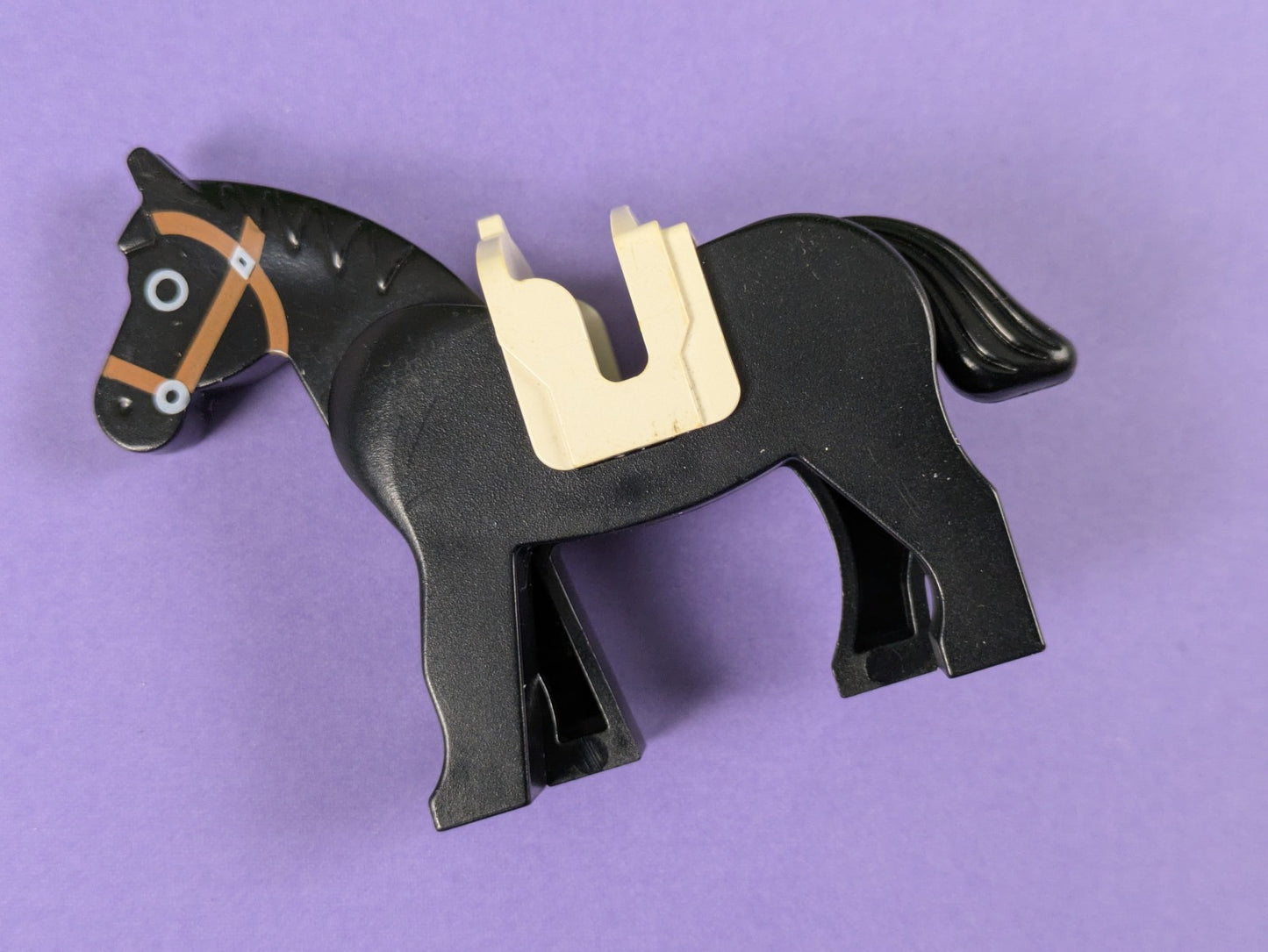 Lego Castle: Animal: Horse with Black Eyes Circled 4493c01pb02 Set 6040