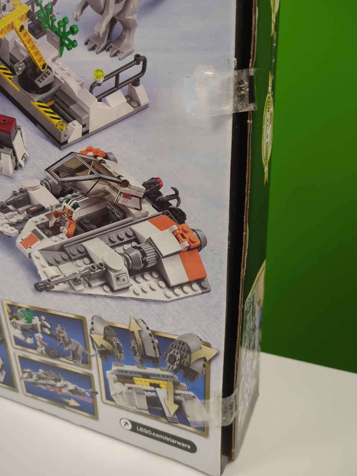 Lego Star Wars: Assault on Hoth - UCS Set 75098 - BRAND NEW!