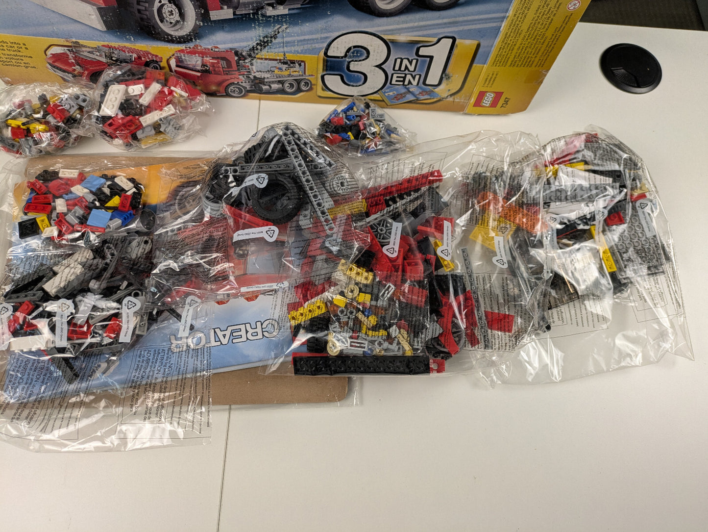 Lego Creator: Model: Traffic: Highway Pickup Set 7347 - Brand New!