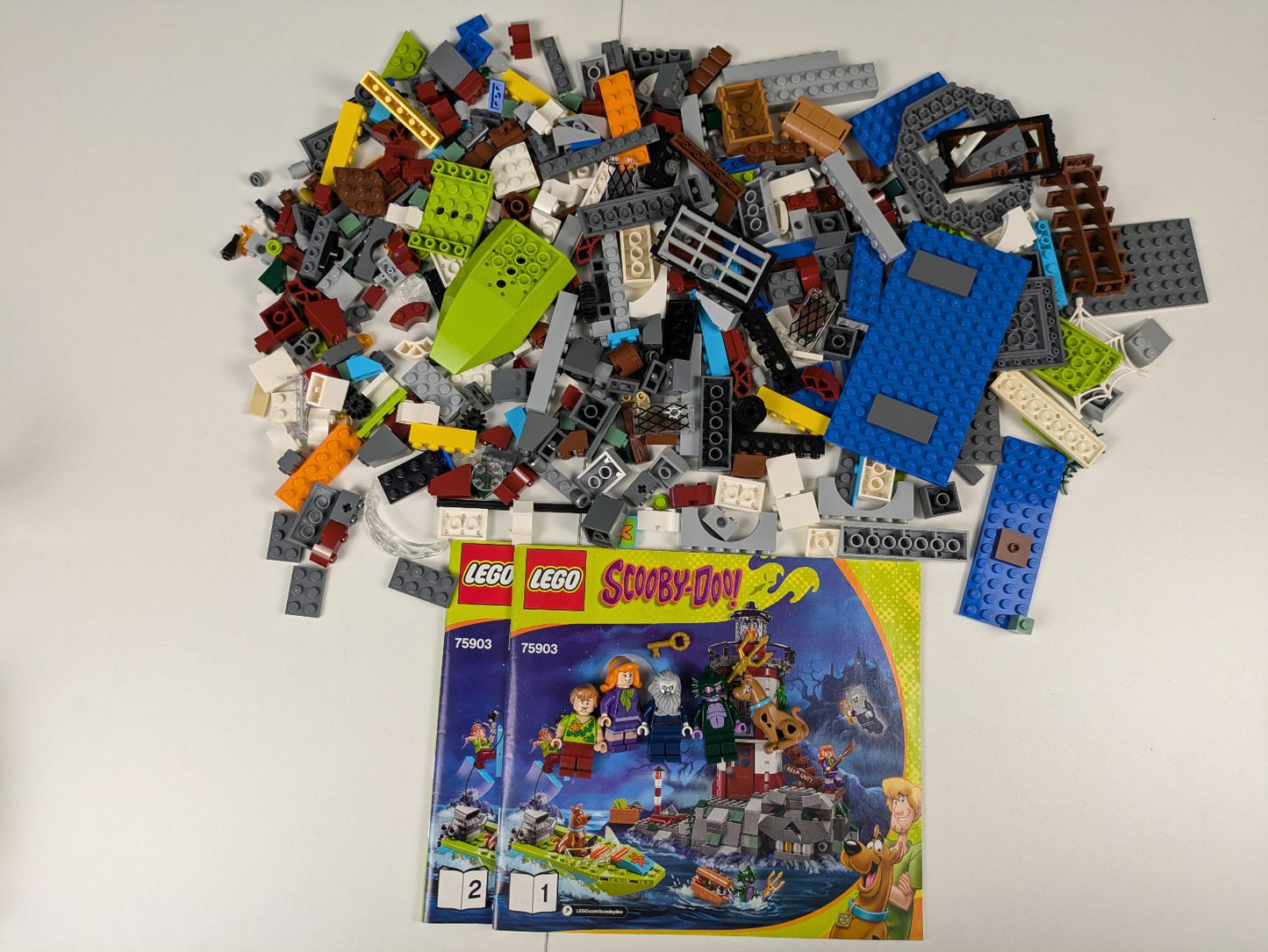 Lego Scooby-Doo: Haunted Lighthouse Set 75903 - w/ Instructions