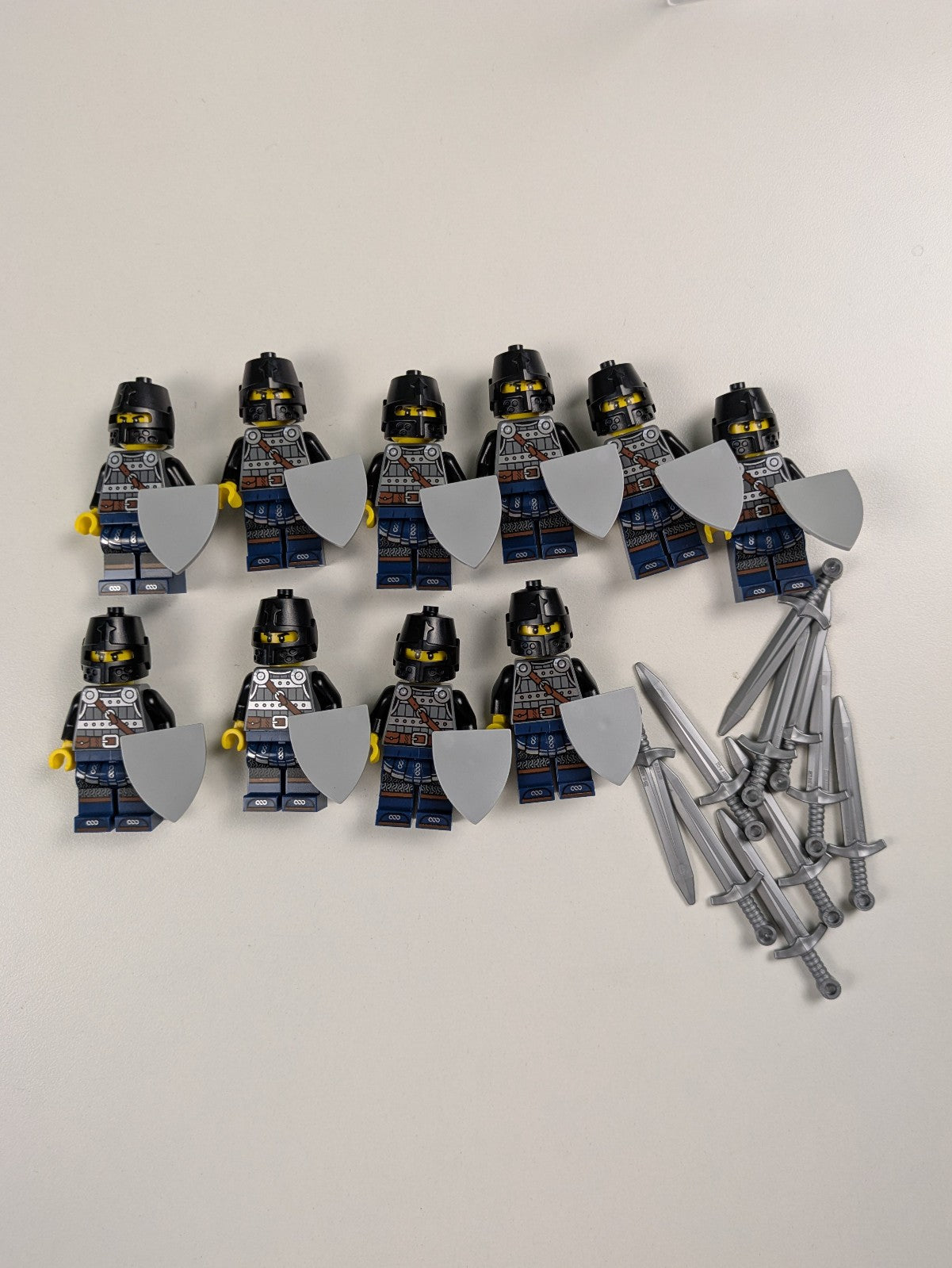 Lego LEGO Ideas (CUUSOO): Vikings: Squad of Viking Shield-Maiden (10X) Set 21343