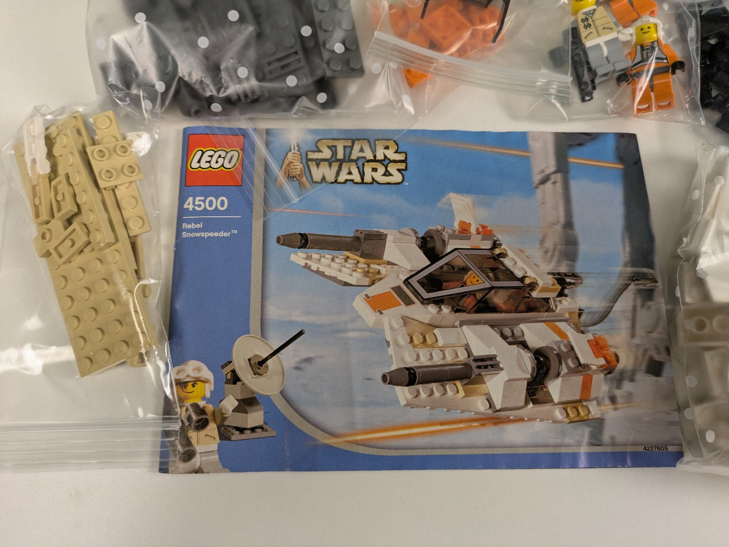 Lego Star Wars: Episode 4-6: Rebel Snowspeeder Set 4500 - Complete Set