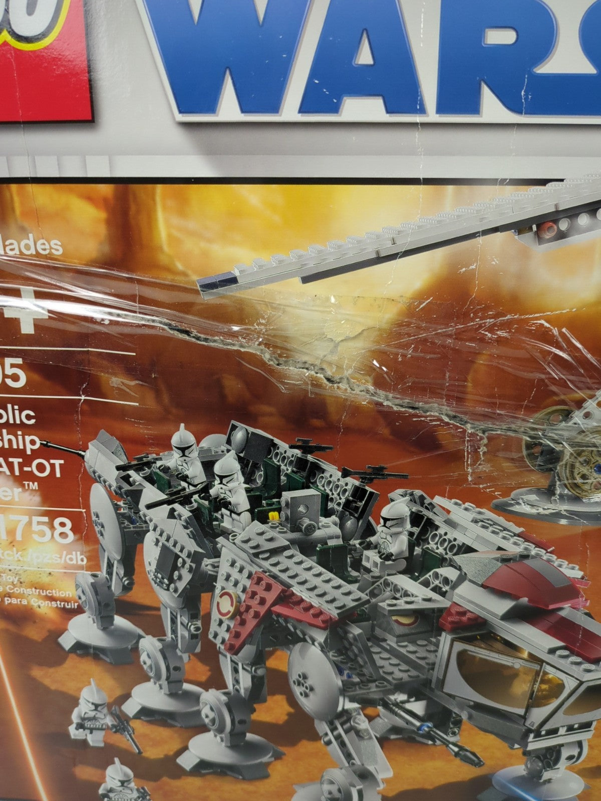 Lego Star Wars: The Clone Wars: Republic Dropship with AT-OT 10195 - BRAND NEW