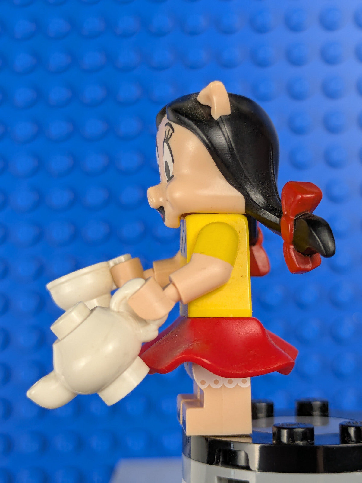 Lego Collectible Minifigures: Looney Tunes: Petunia Pig collt11 Set 71030