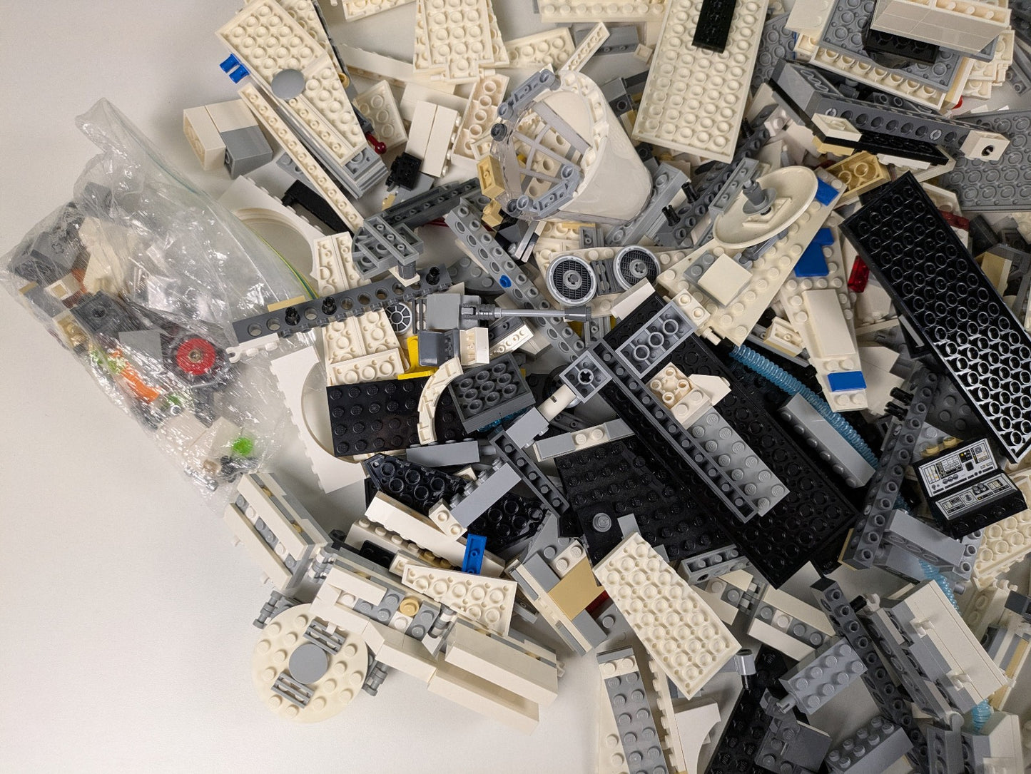 Lego Star Wars: Solo: Kessel Run Millennium Falcon Set 75212 - Ship Only