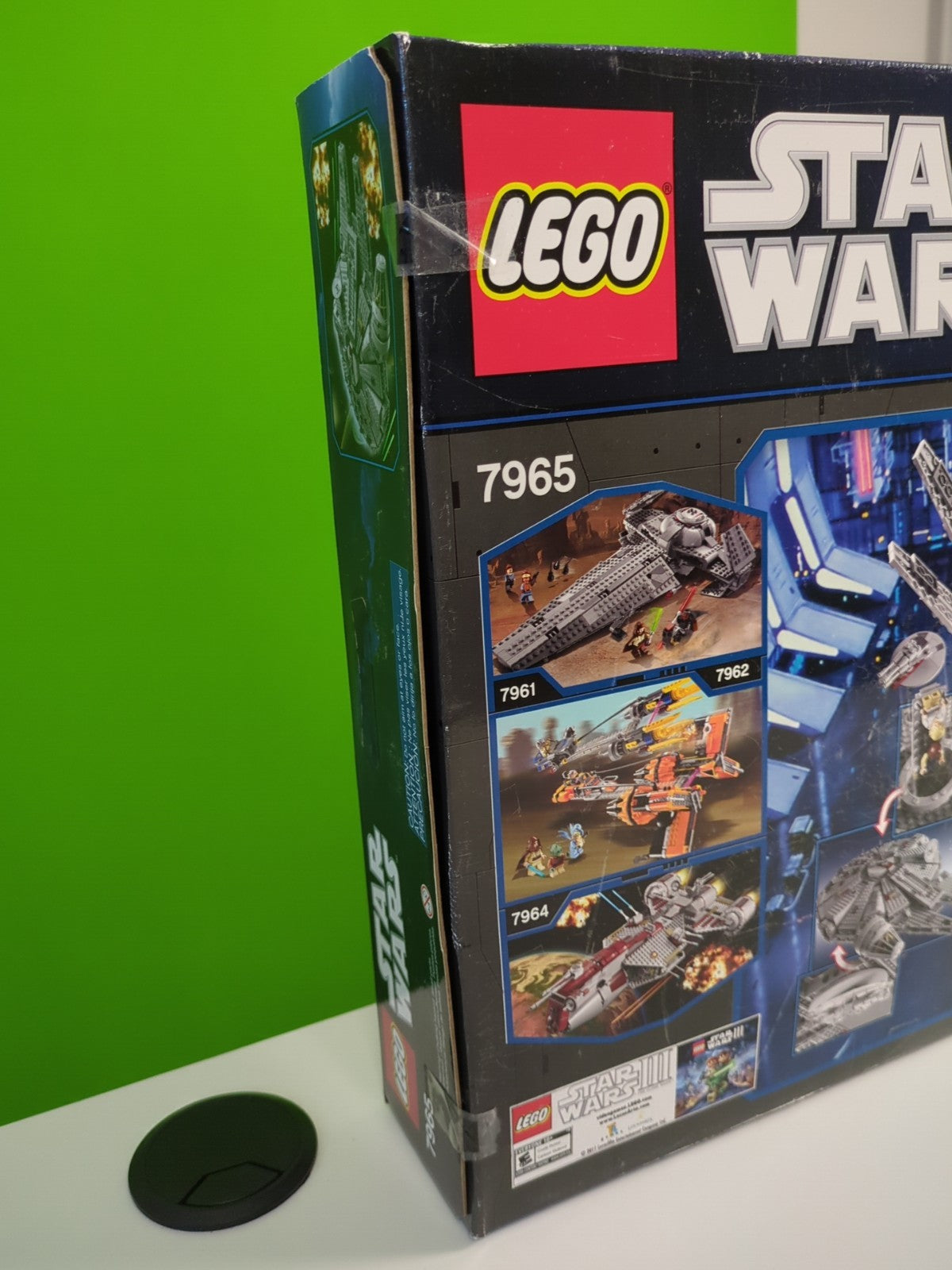 Lego Star Wars: Millennium Falcon Set 7965 - BRAND NEW!