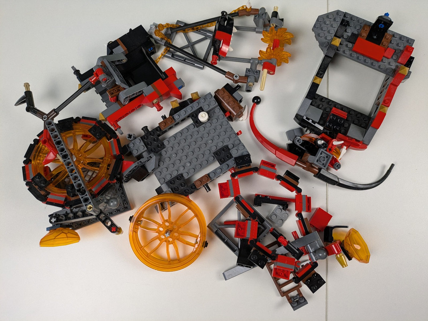 Lego NEXO KNIGHTS Collection: 12 Assorted Sets - Ultimate Collection!
