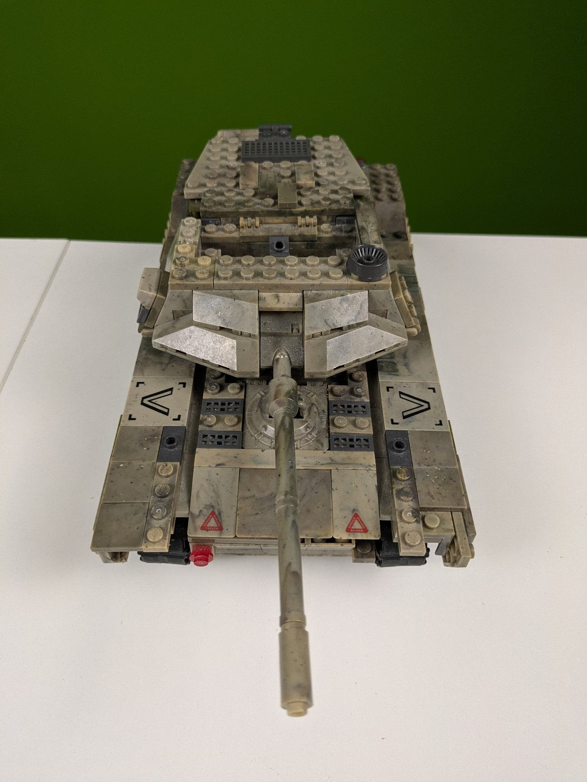 Mega Bloks Call of Duty Heavy Armor Outpost Set DCL21 - Tank Only