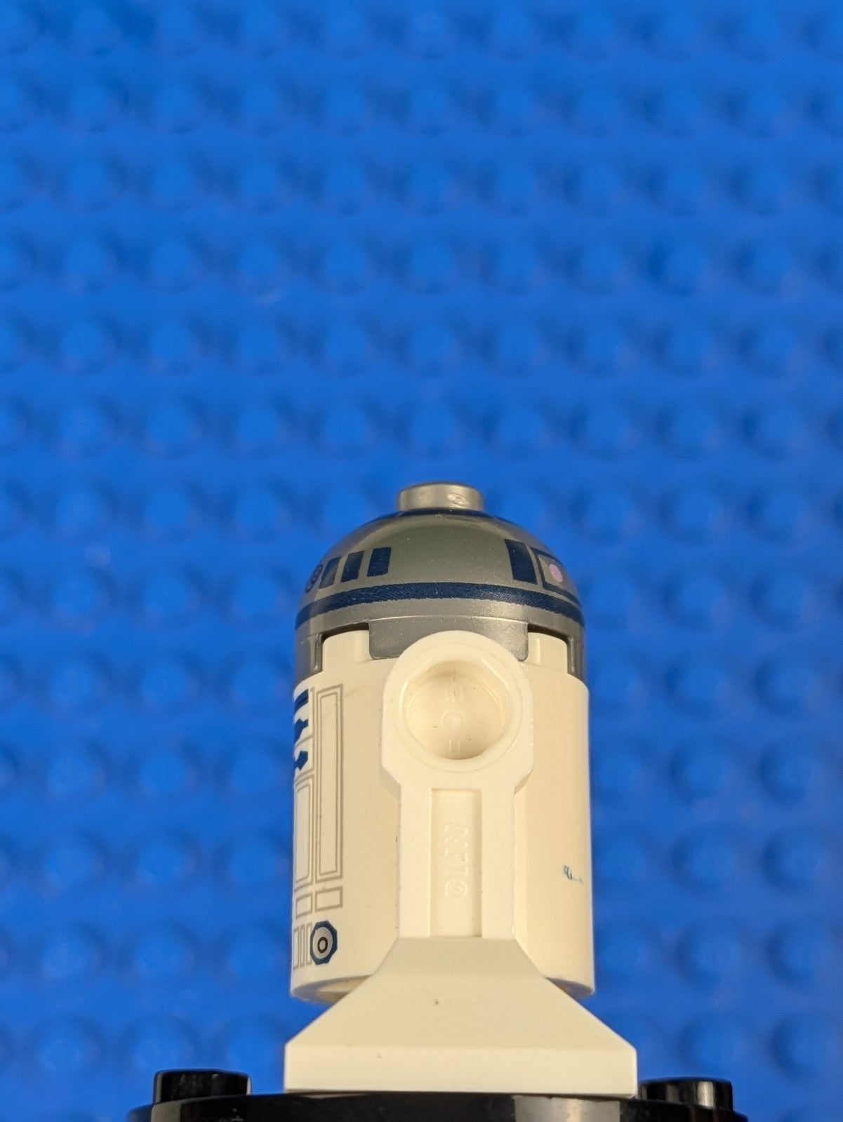 Lego Star Wars: R2-D2 - Astromech Droid Lavender Dots sw0527a Set 75059