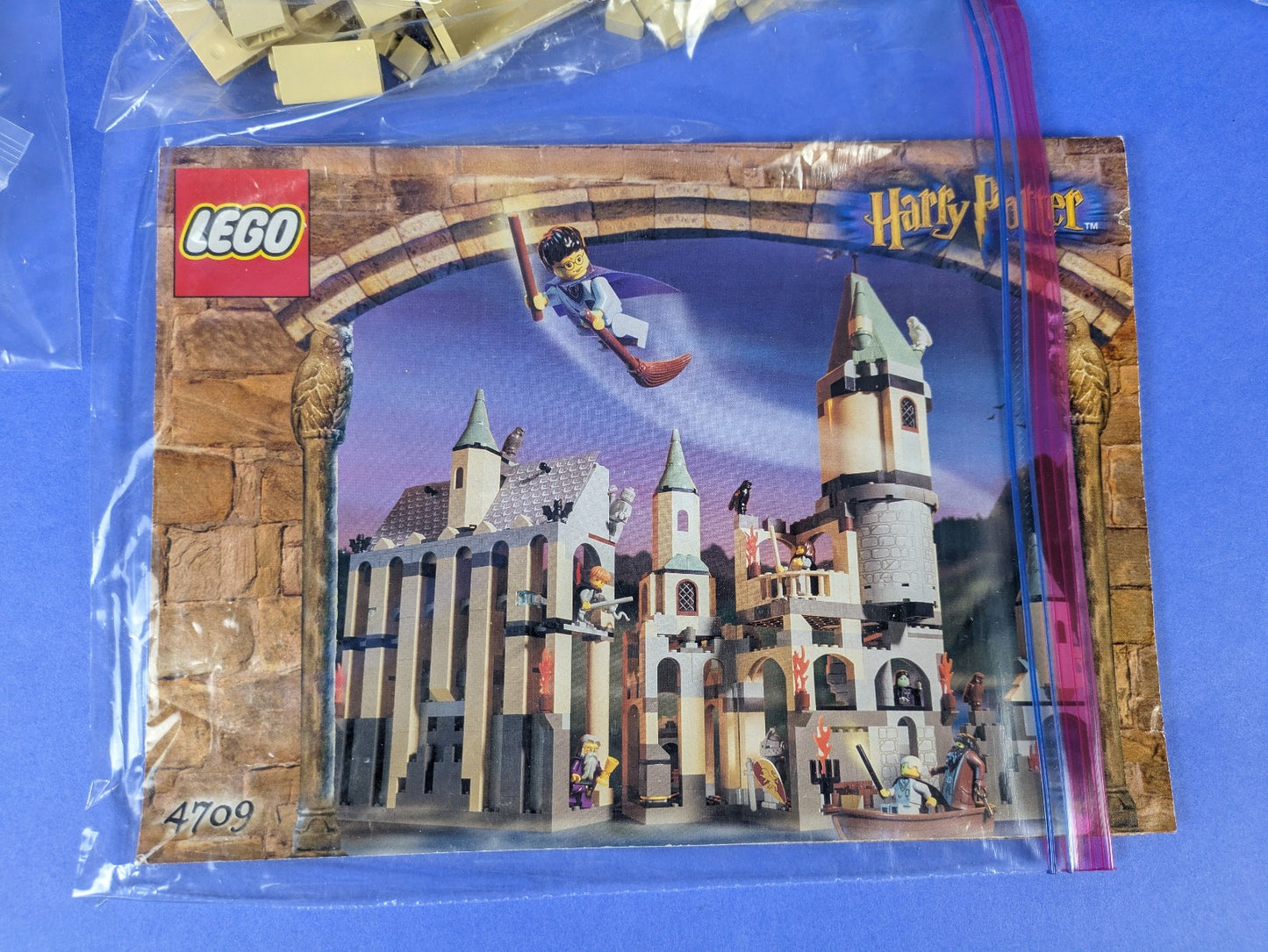 Lego Harry Potter: Hogwarts Castle - 1st edition 4709 Complete Set