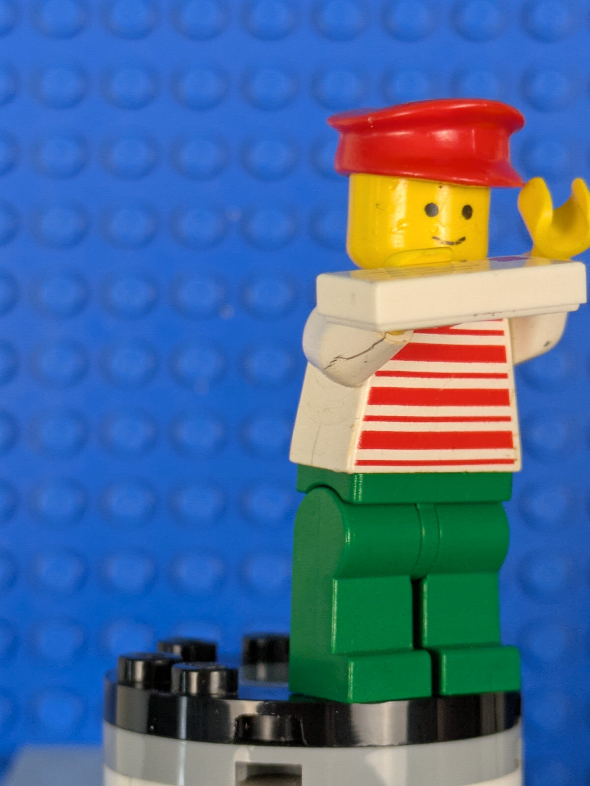 Lego Town: Classic Town: Horizontal Lines Red - Red Arms hor018 Set 535