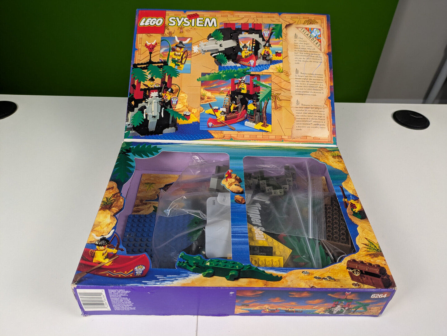 Lego Pirates: Pirates I: Islanders: Forbidden Cove Set 6264